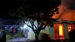 Satu Rumah di Kelurahan Fitu Ludes Terbakar, Korban Selamat